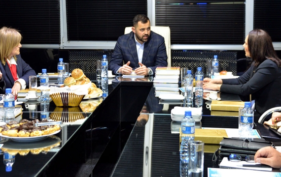 ЕКОНОМСКИОТ ФАКУЛТЕТ НА УНИВЕРЗИТЕТОТ СКОПЈЕ ПРОДОЛЖУВА АКТИВНО ДА ГИ УНАПРЕДУВА ВРСКИТЕ СО БИЗНИС ЗАЕДНИЦАТА И ЈАВНОСТА